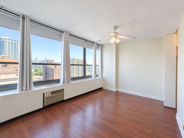 3550 N Lake Shore Drive 1806, Chicago, IL 60657