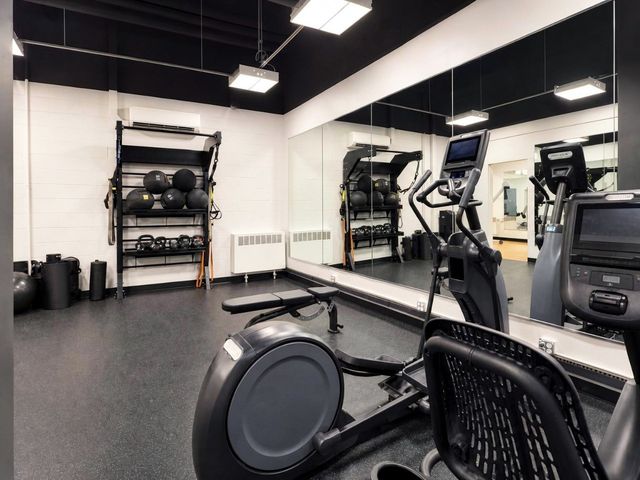 3550 N Lake Shore Drive 1806, Chicago, IL 60657
