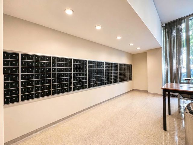 3550 N Lake Shore Drive 1806, Chicago, IL 60657