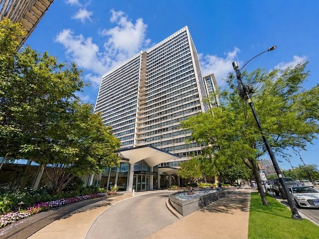 3550 N Lake Shore Drive 1806, Chicago, IL 60657