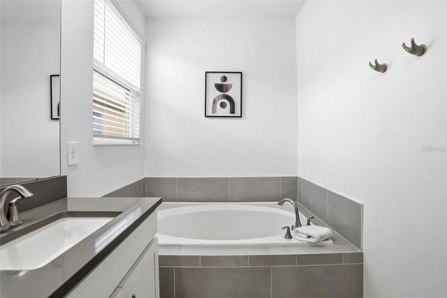 8904 TAKEAWAY WAY, Davenport, FL 33896