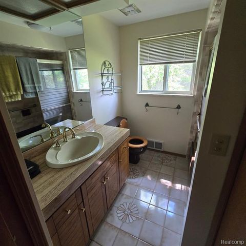 10461 Eagle Road, Davisburg, MI 48350