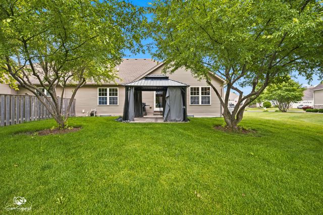 15744 Cove Circle, Plainfield, IL 60544