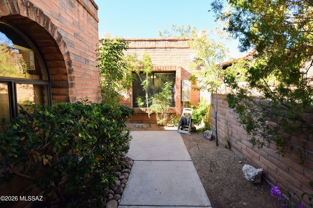 4581 N Camino Campero, Tucson, AZ 85750