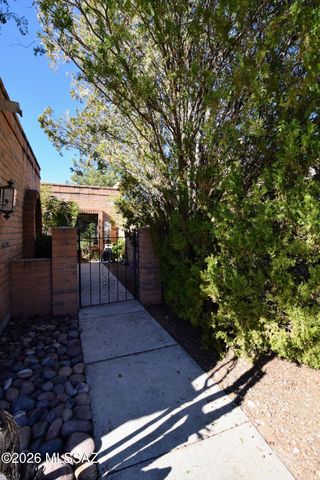 4581 N Camino Campero, Tucson, AZ 85750