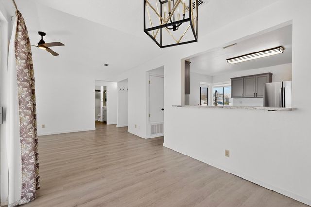 4542 Sunstone Way NE, Rio Rancho, NM 87124