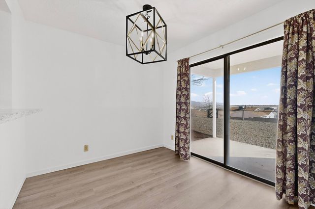 4542 Sunstone Way NE, Rio Rancho, NM 87124