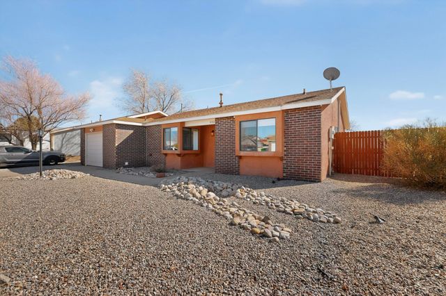 4542 Sunstone Way NE, Rio Rancho, NM 87124