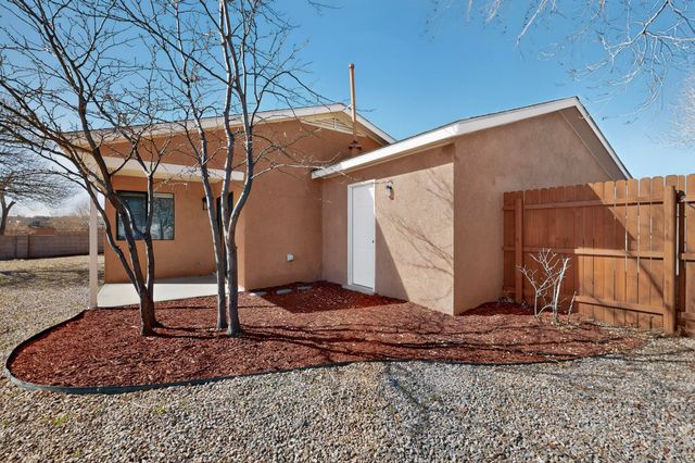 4542 Sunstone Way NE, Rio Rancho, NM 87124