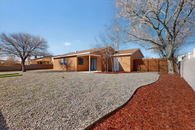 4542 Sunstone Way NE, Rio Rancho, NM 87124