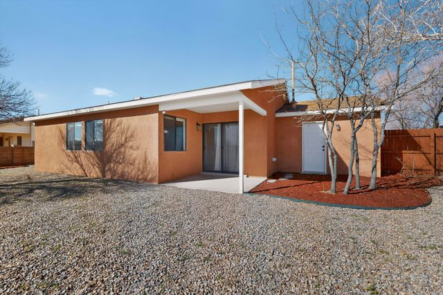 4542 Sunstone Way NE, Rio Rancho, NM 87124