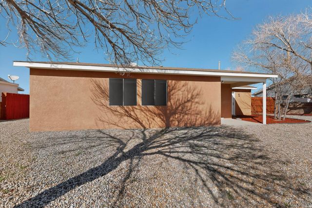 4542 Sunstone Way NE, Rio Rancho, NM 87124