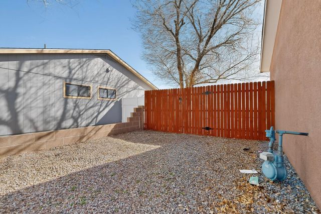 4542 Sunstone Way NE, Rio Rancho, NM 87124