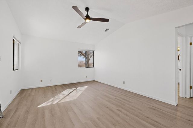 4542 Sunstone Way NE, Rio Rancho, NM 87124