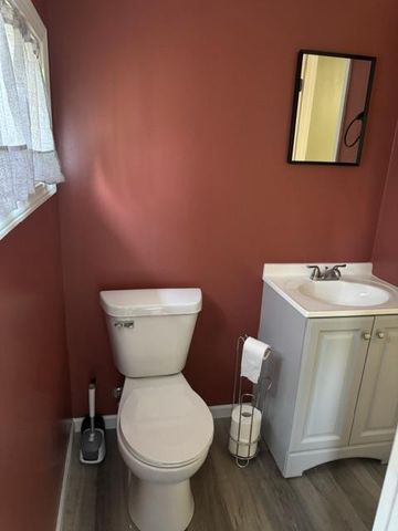 89 Lakeview Avenue, Edgerton, WI 53534