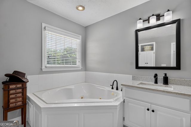 113 Prestwick Drive, Lagrange, GA 30241
