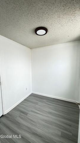 3134 6th Avenue 3, Troy, NY 12180