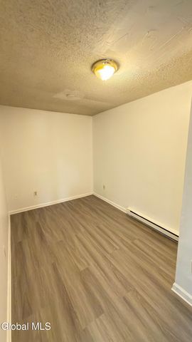 3134 6th Avenue 3, Troy, NY 12180