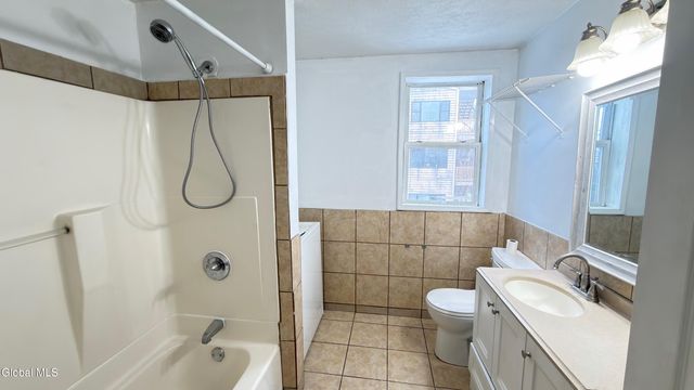 3134 6th Avenue 3, Troy, NY 12180