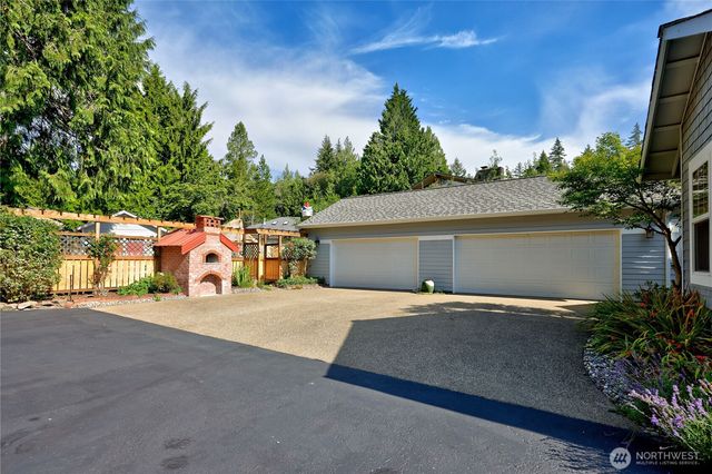 612 Rainier Lane, Port Ludlow, WA 98365