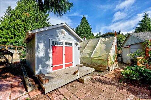 612 Rainier Lane, Port Ludlow, WA 98365