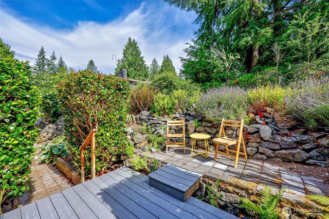 612 Rainier Lane, Port Ludlow, WA 98365