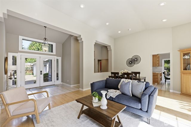 612 Rainier Lane, Port Ludlow, WA 98365