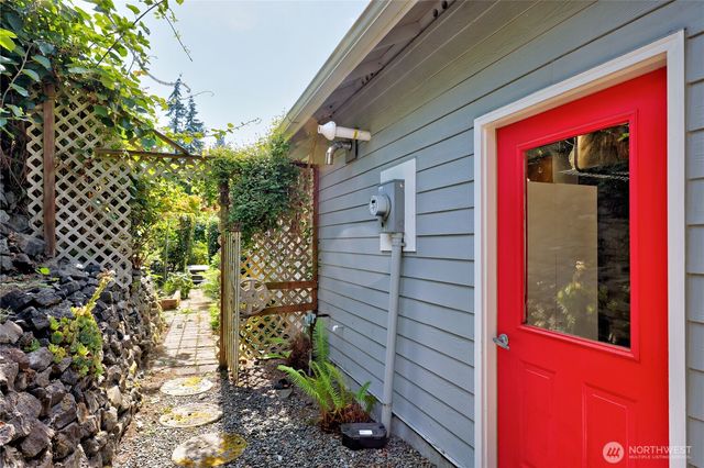 612 Rainier Lane, Port Ludlow, WA 98365