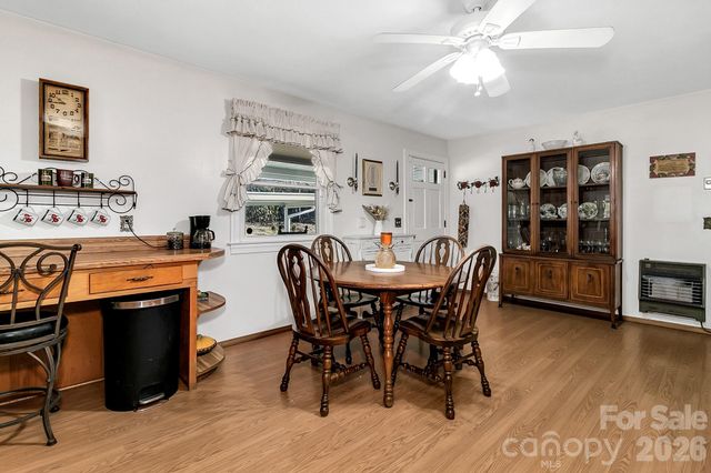 44 Tuttle Road, Hendersonville, NC 28792