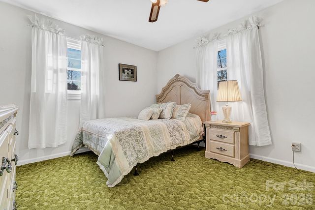 44 Tuttle Road, Hendersonville, NC 28792