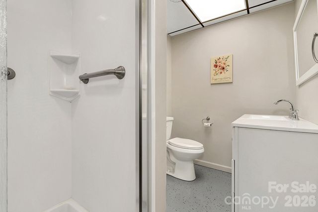 44 Tuttle Road, Hendersonville, NC 28792