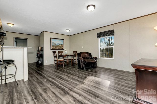 44 Tuttle Road, Hendersonville, NC 28792