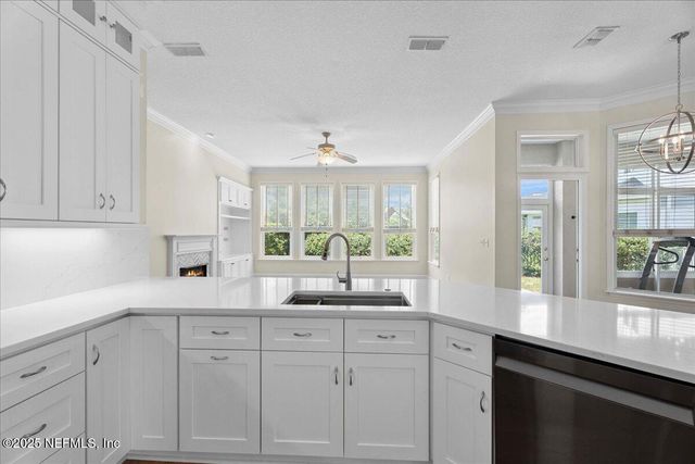 7892 TURNSTONE Circle E, Jacksonville, FL 32256