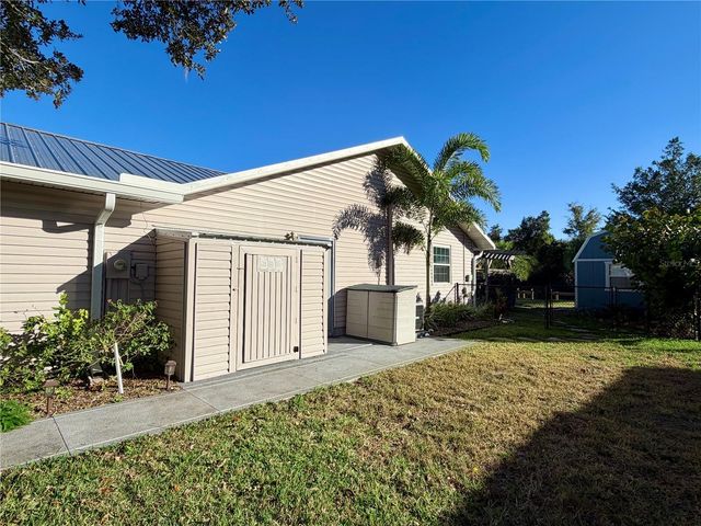 12400 S PUTNEY COURT, Leesburg, FL 34788