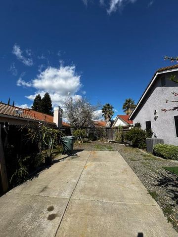 8098 Langham Way, Sacramento, CA 95829