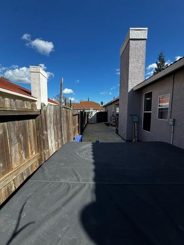 8098 Langham Way, Sacramento, CA 95829