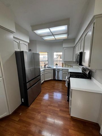 8098 Langham Way, Sacramento, CA 95829