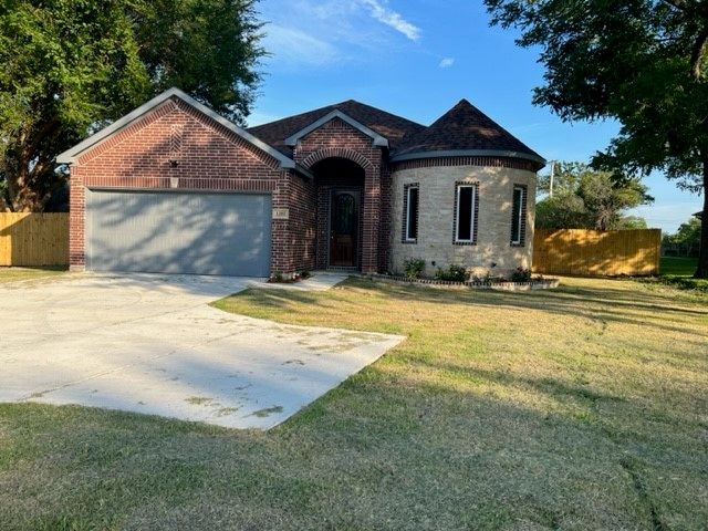 1202 Commerce Drive, Greenville, TX 75401