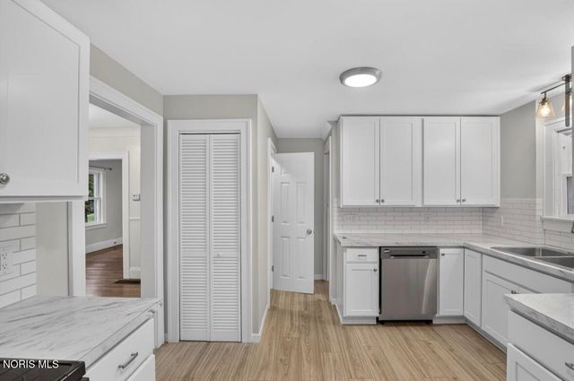 2227 Portsmouth Avenue, Toledo, OH 43613