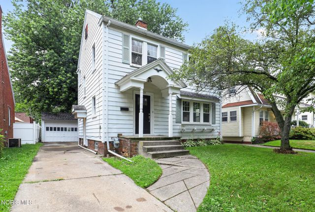 2227 Portsmouth Avenue, Toledo, OH 43613