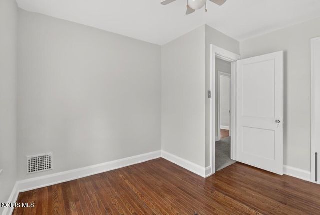 2227 Portsmouth Avenue, Toledo, OH 43613
