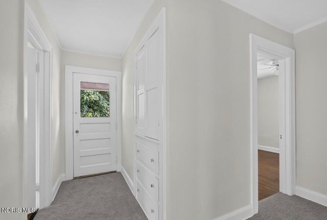2227 Portsmouth Avenue, Toledo, OH 43613