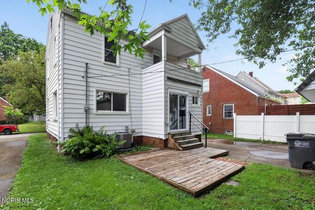 2227 Portsmouth Avenue, Toledo, OH 43613