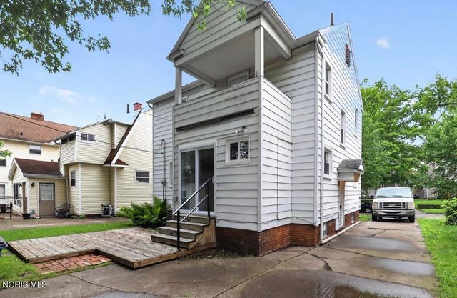 2227 Portsmouth Avenue, Toledo, OH 43613
