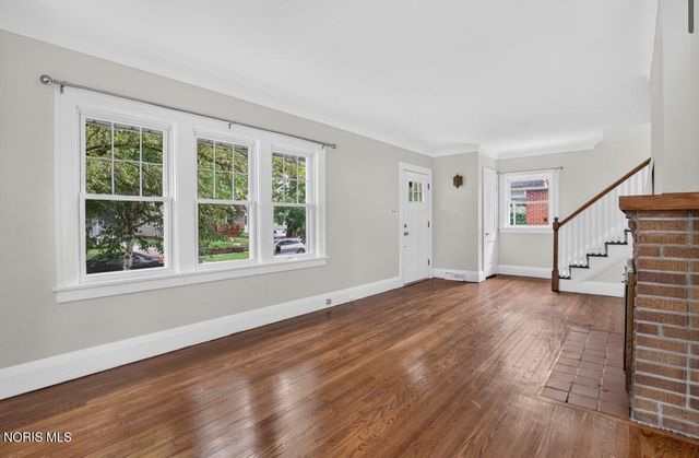 2227 Portsmouth Avenue, Toledo, OH 43613