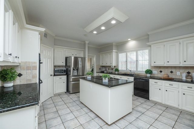 7830 Villa Palms Drive, Houston, TX 77095