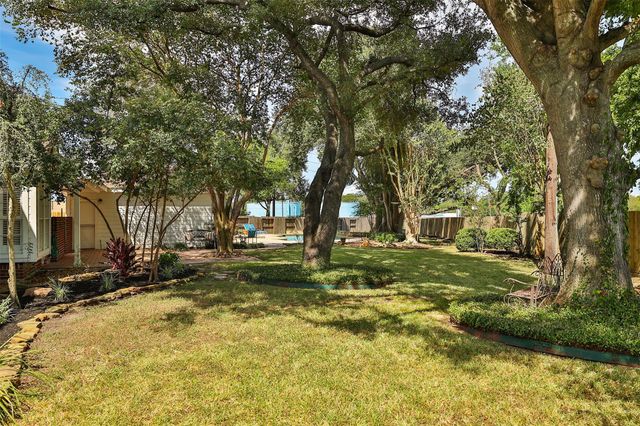7830 Villa Palms Drive, Houston, TX 77095