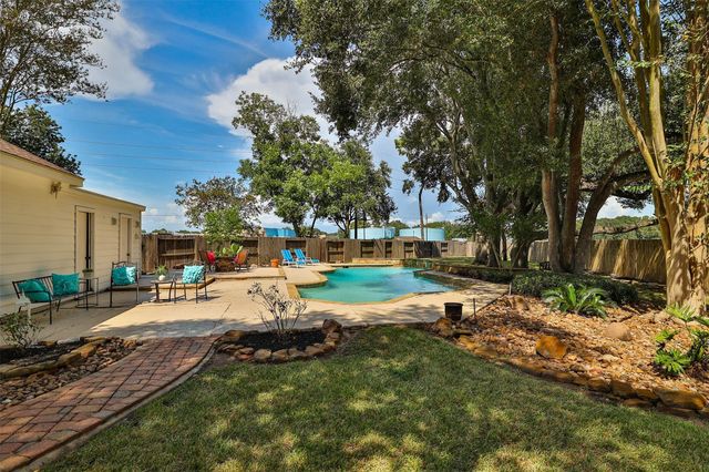7830 Villa Palms Drive, Houston, TX 77095