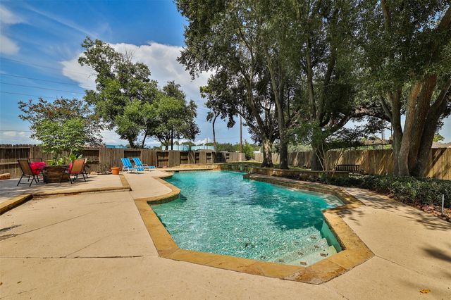 7830 Villa Palms Drive, Houston, TX 77095