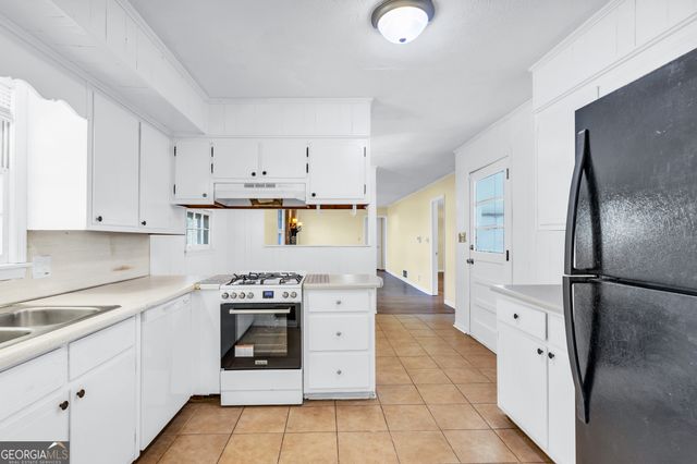 2338 Rockbridge Road, Stone Mountain, GA 30087